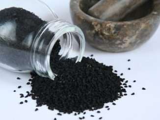 Olje črne kumine za naraven sijaj kože
